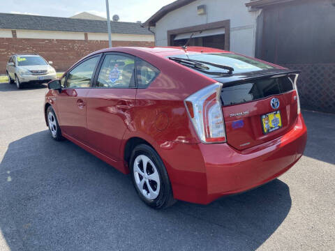 2014 Toyota Prius Two