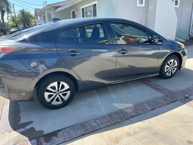 2017 Toyota Prius Three