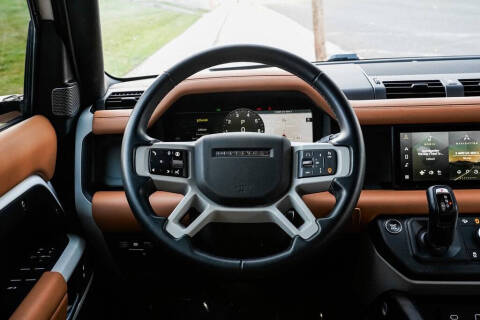 2024 Land Rover Defender 110 P400 X-Dynamic SE