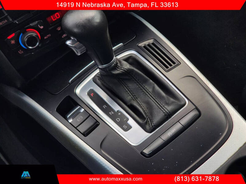 2011 Audi A4 Premium photo 25