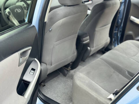 2012 Toyota Prius Plug-in Hybrid