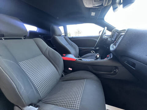 2016 Dodge Challenger SXT