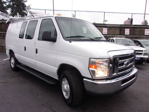 2009 Ford E-Series for sale at Delta Auto Sales in Milwaukie OR