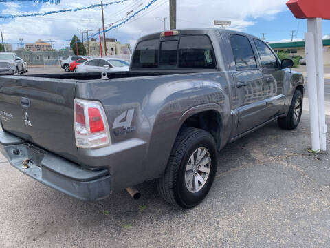 2008 Mitsubishi Raider LS