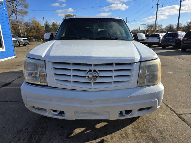 2002 Cadillac Escalade Base photo 8