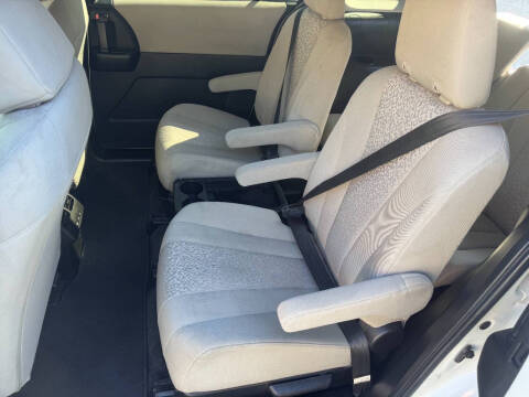 2012 Mazda MAZDA5 Sport