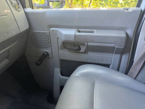 2014 Ford E-Series E-350 SD