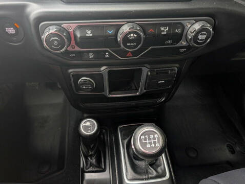 2022 Jeep Gladiator Willys Sport