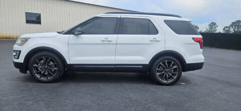 2017 Ford Explorer XLT Photo