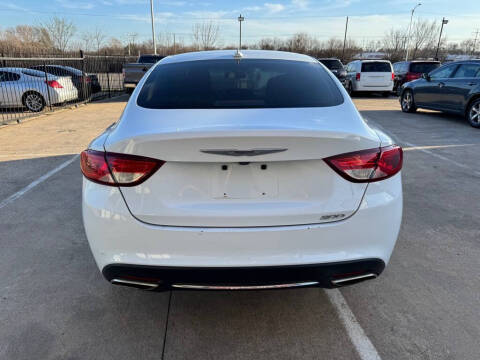 2016 Chrysler 200 Limited