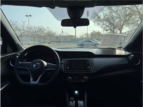 2020 Nissan Kicks SV