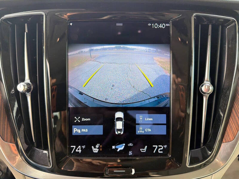 2022 Volvo S60 B5 Momentum