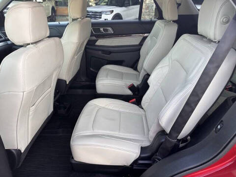 2017 Ford Explorer Platinum