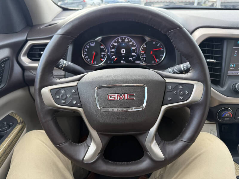 2017 GMC Acadia Denali