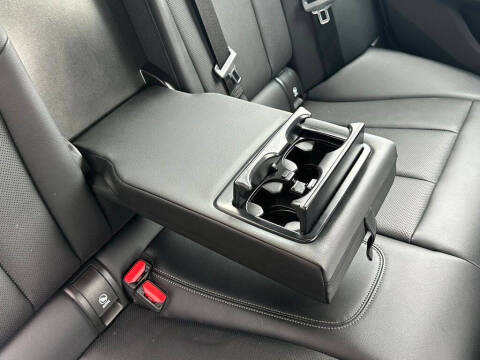 2023 BMW 3 Series 330i