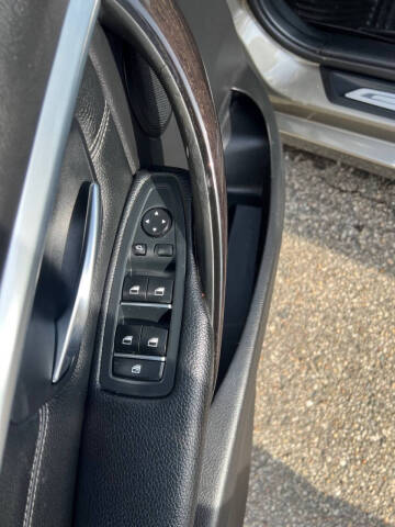 2018 BMW 3 Series 330i xDrive