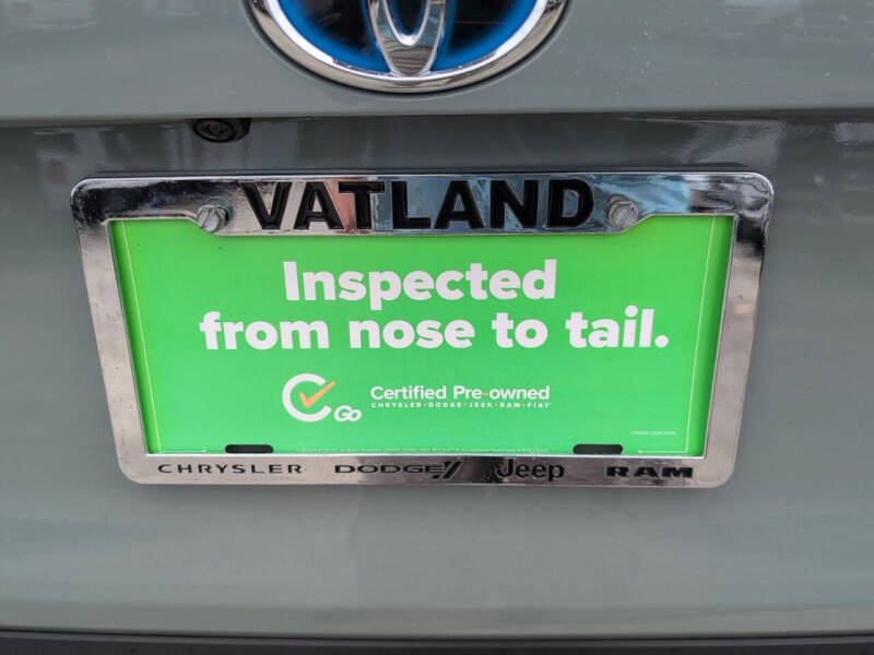 2022 Toyota RAV4 Hybrid XLE