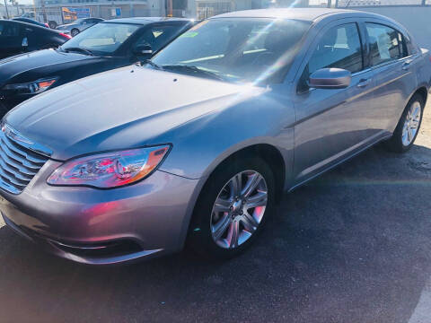 2013 Chrysler 200 for sale at Auto Max of Ventura in Ventura CA