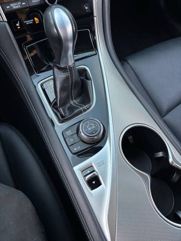 2015 Infiniti Q50 Premium