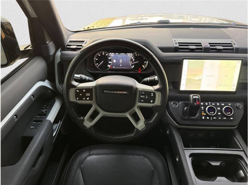 2022 Land Rover Defender 110 X-Dynamic SE