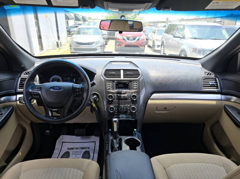 2016 Ford Explorer