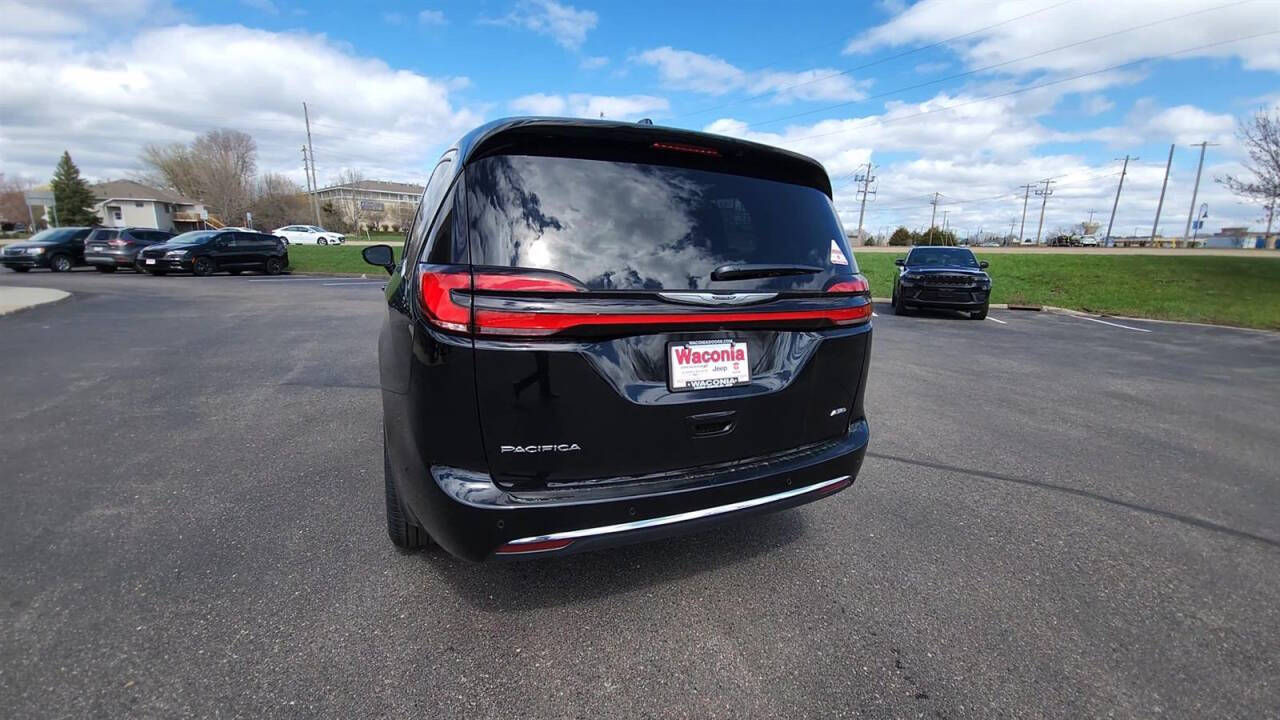 2024 Chrysler Pacifica for sale at Victoria Auto Sales in Victoria, MN