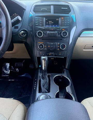 2016 Ford Explorer