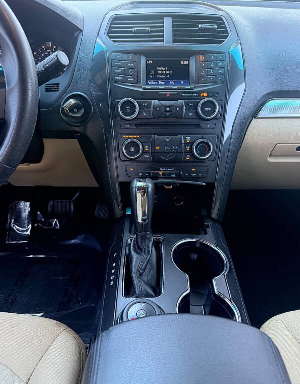 2016 Ford Explorer
