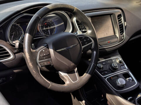 2015 Chrysler 200 C
