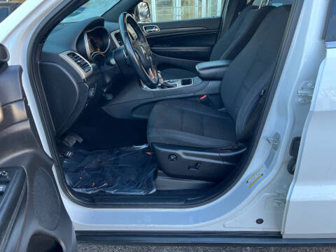 2017 Jeep Grand Cherokee Laredo