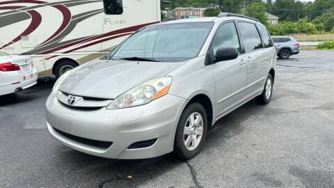 2006 Toyota Sienna for sale at Turnpike Automotive in North Andover MA
