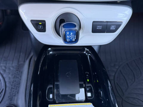 2017 Toyota Prius Four Touring