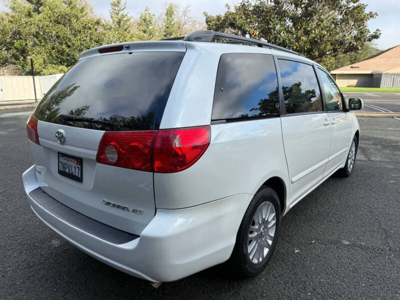 2009 Toyota Sienna