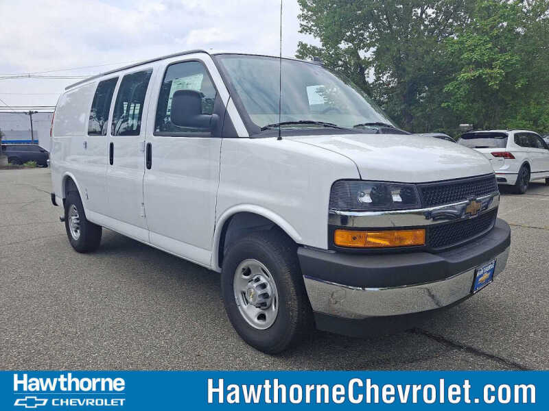 2025 Chevrolet Express Cargo Work Van's photo