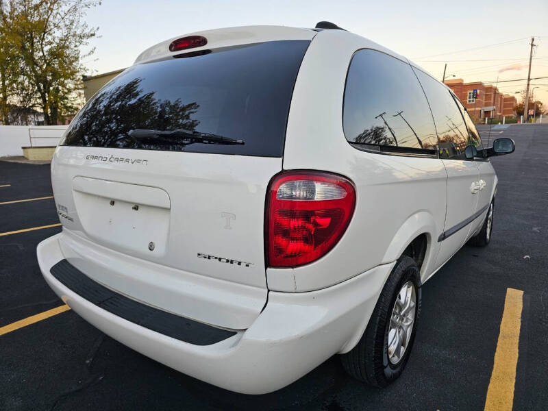 2002 Dodge Grand Caravan Sport photo 9