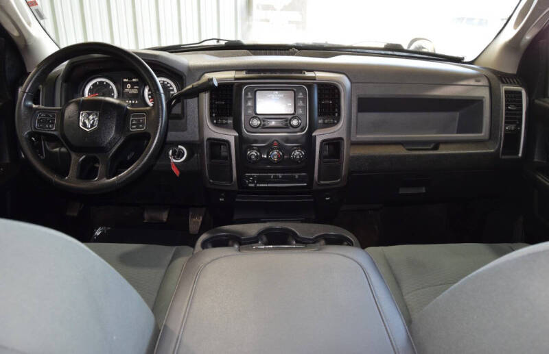 2015 RAM Ram 2500 Pickup Tradesman photo 28