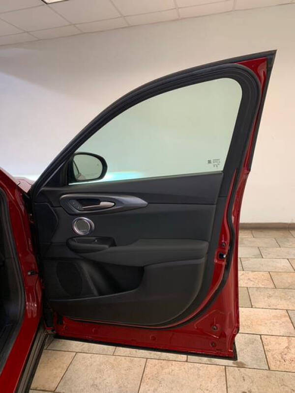 2024 Alfa Romeo Tonale Hybrid Ti