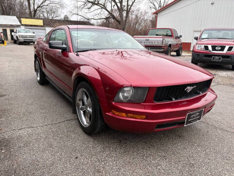2005 Ford Mustang V6 Deluxe