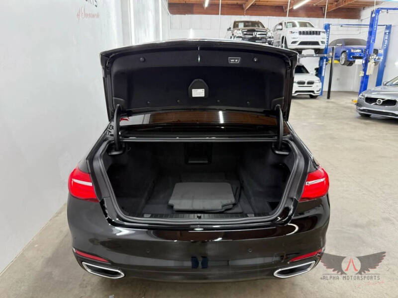 2018 BMW 7 Series 740i