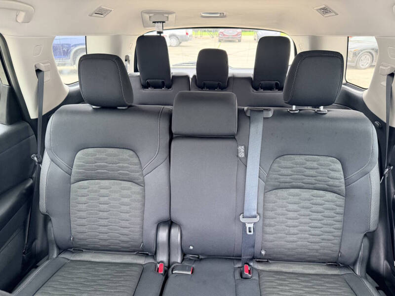 2025 Nissan Pathfinder S