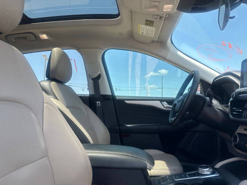 2022 Ford Escape SEL