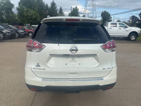 2016 Nissan Rogue SV