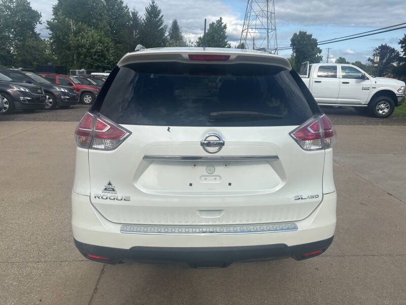 2016 Nissan Rogue SV