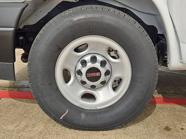 2024 GMC Savana 2500