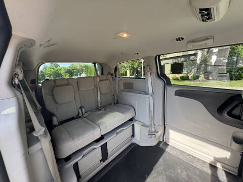 2016 Dodge Grand Caravan American Value Package
