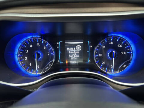 2017 Chrysler Pacifica Touring-L