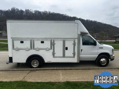 2017 Ford E-Series E-450 SD
