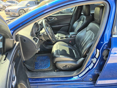 2015 Chrysler 200 C