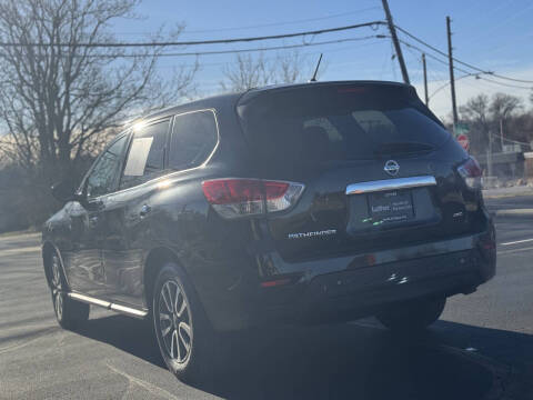 2014 Nissan Pathfinder S