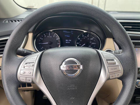 2016 Nissan Rogue SV
